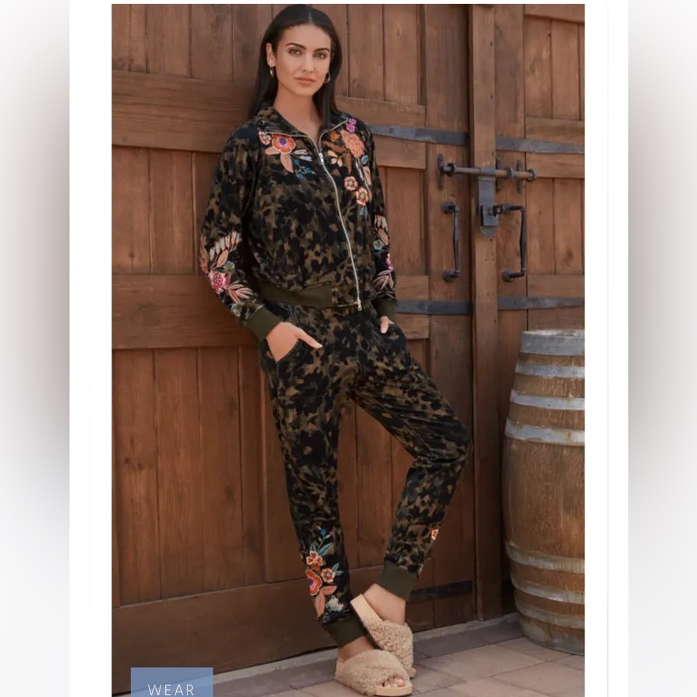 JOHNNY WAS BIANCA VELOUR SWEATPANT MEDIUM NWT